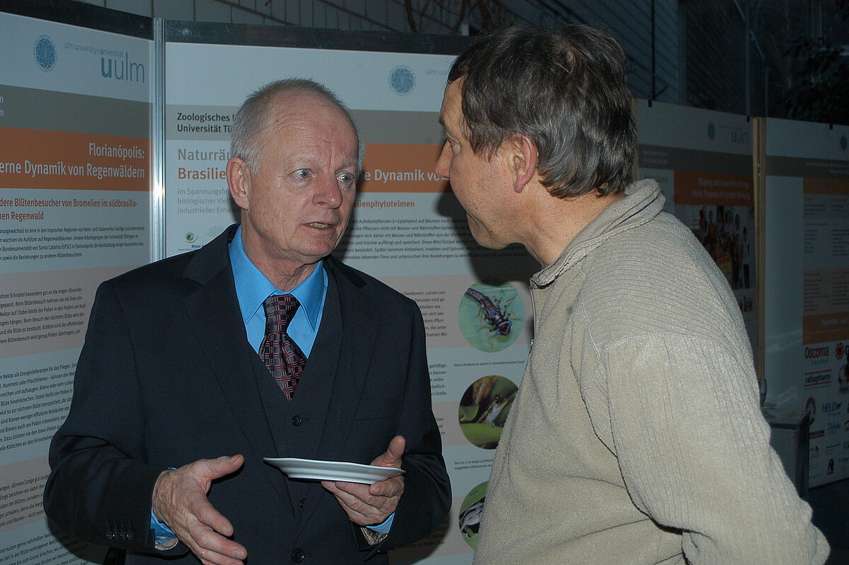 Professor Gerhard Gottsberger (links)