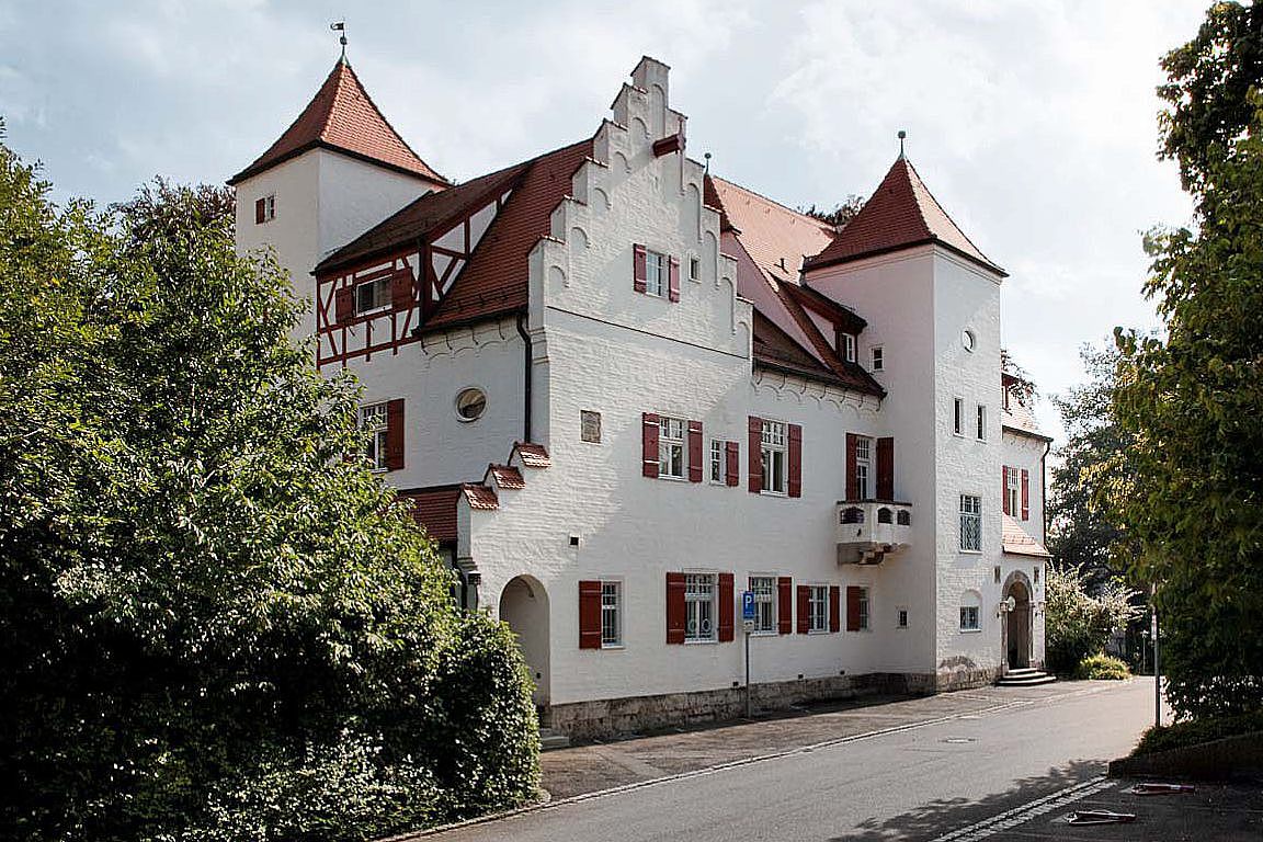 Here you can see the Villa Eberhardt from the outside.