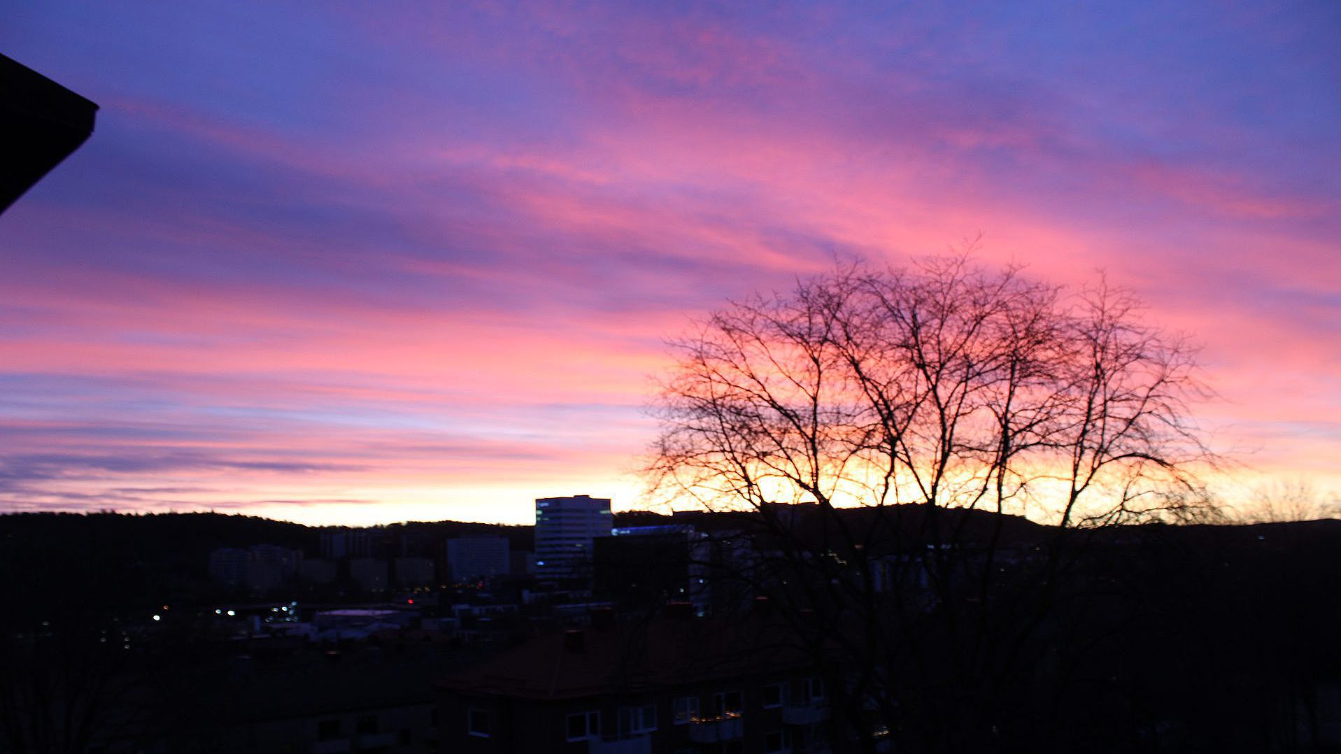 Sonnenaufgang über dem Wohnheim an der TU Chalmers in Göteborg