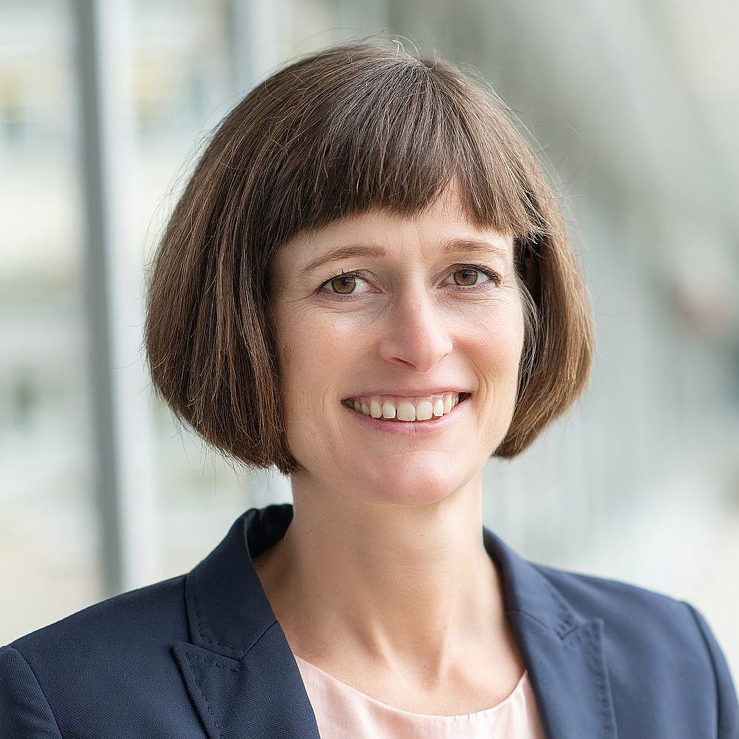 Prof. Dr. Birgit Esser Institut für Organische Chemie II und Neue Materialien Universität Ulm