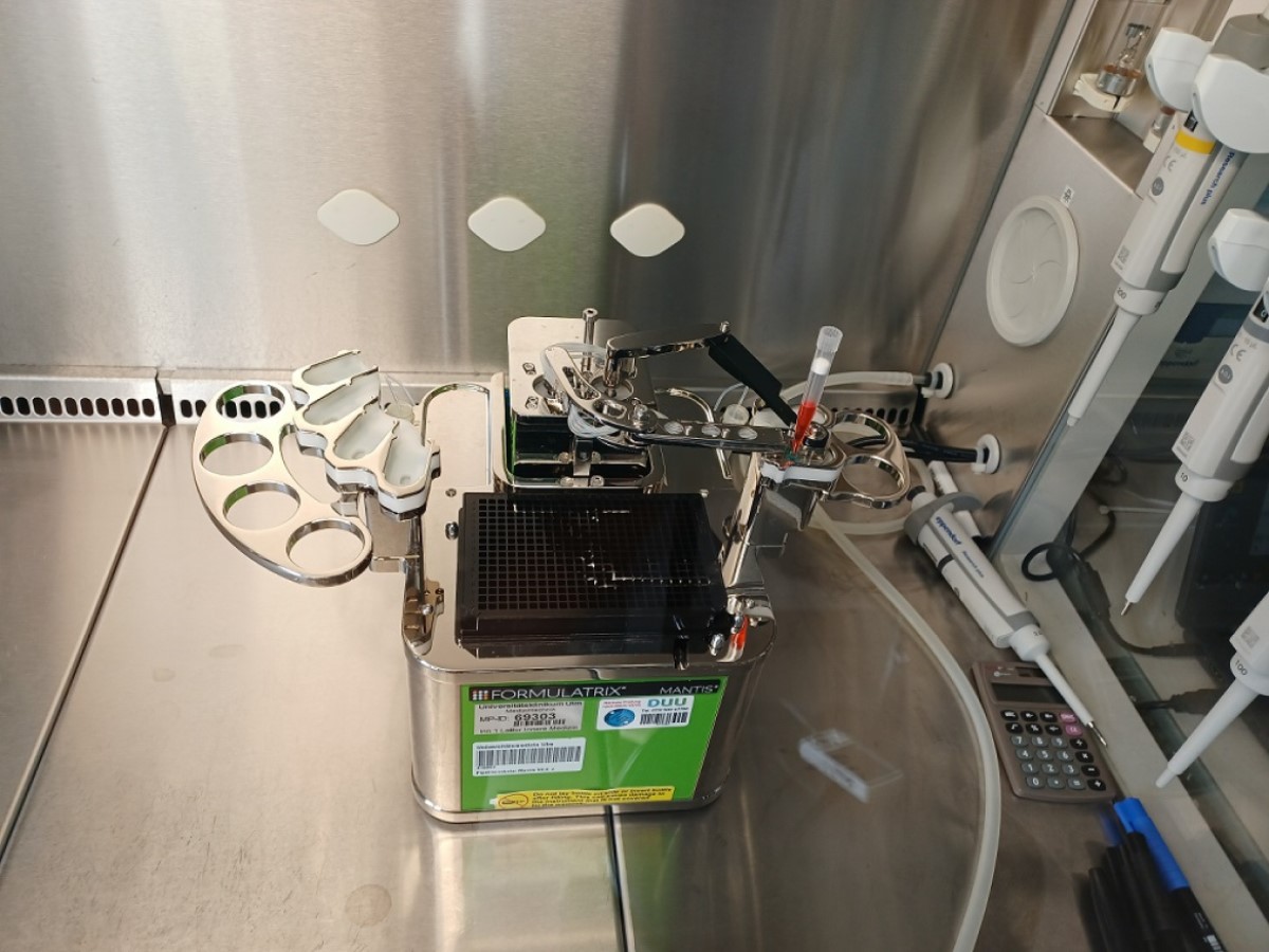 Product image of Pipettierroboter MANTIS Product image of Pipettierroboter MANTIS
